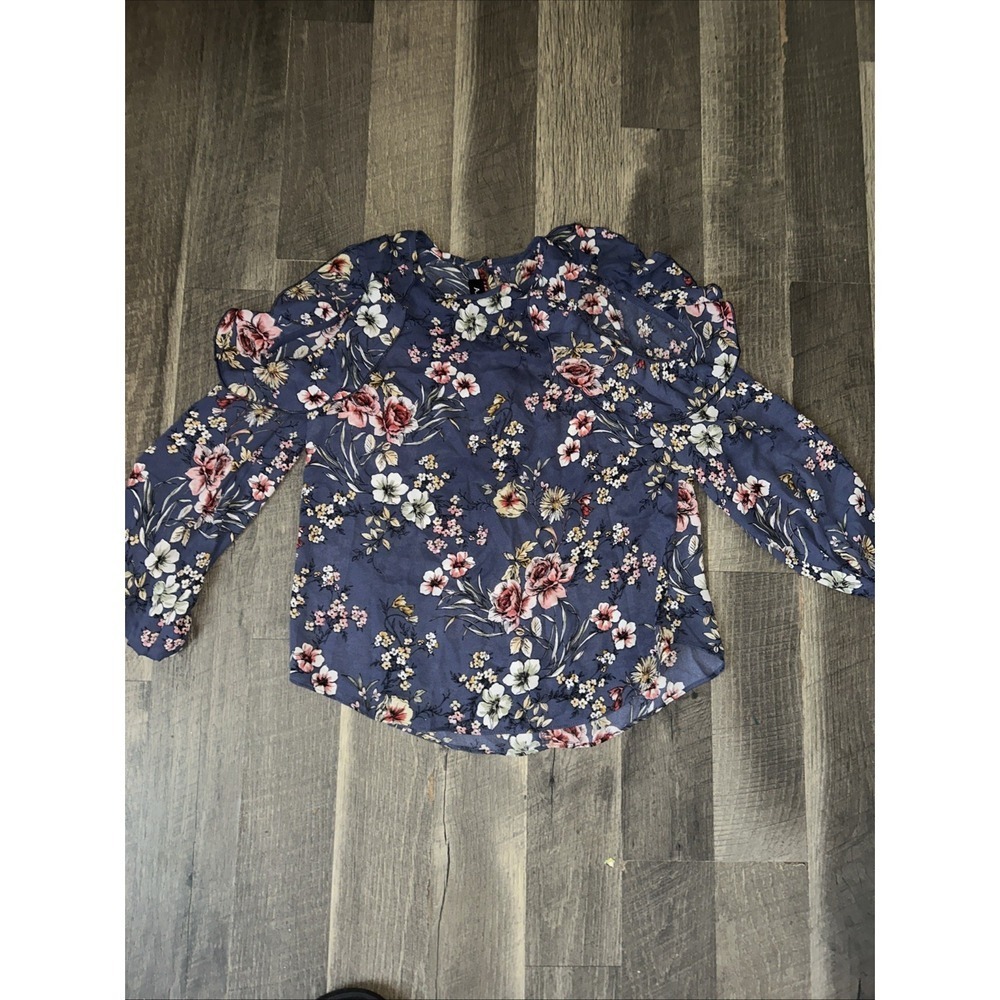 A. Byer Blouse Women's Size S‎ Floral Overlay Exposed Shoulder
